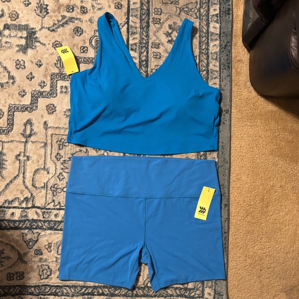 NWT All in Motion women Vibrant Blue Activewear short with a matching top yoga